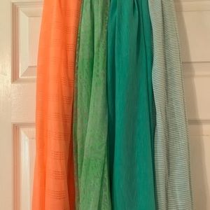 SALE 2/$10. Lot of 4- Infinity Scarves (Gap brand)